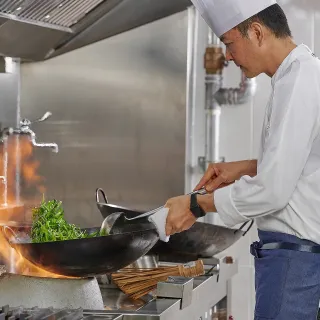 ALL_fac_dining_25E30_LpzYHk4KGT